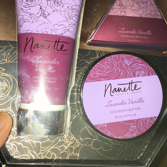 Iam Selling body lotion - Picture 6 of 8